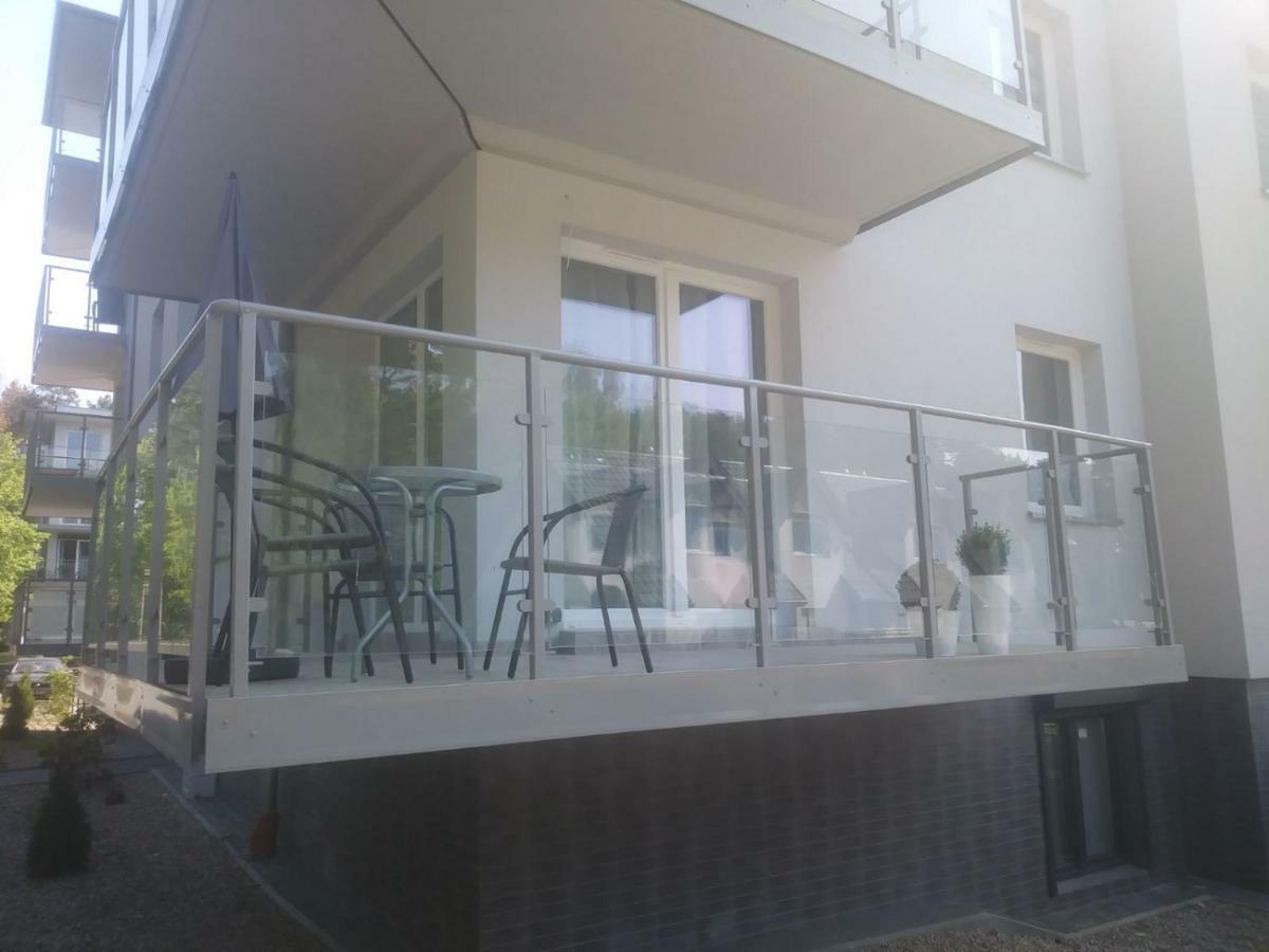 Apartament Lesny Dziwnówek Exteriör bild